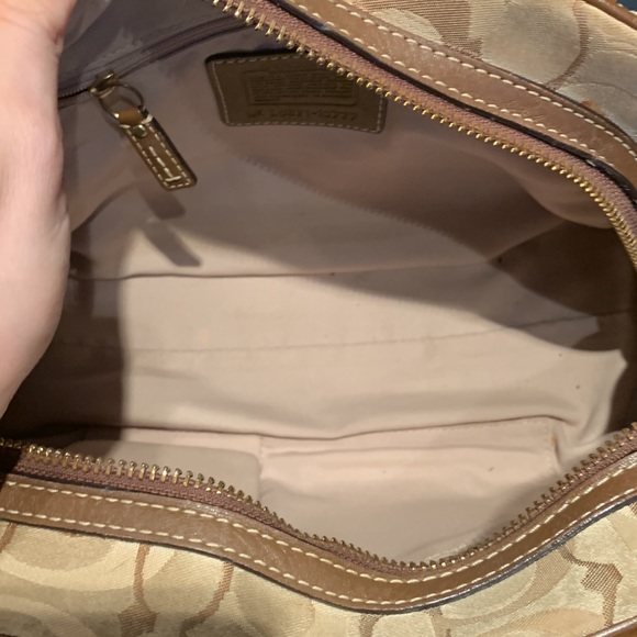 Well Loved Coach Logo Handbag - Picture 11 of 15